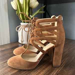 Marc Fisher Shellie Round Toe Lace Up Pumps Size 7.5M